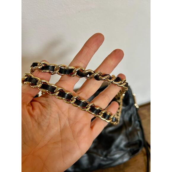 Y2K Rebecca Minkoff Black Leather Shoulder Bag with Gold Chain and Zipper Detail - Picture 4 of 13